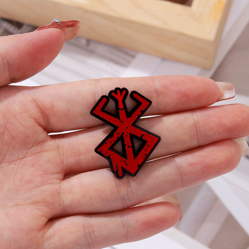 Men Accessories Online - Broches et badges de jeu très