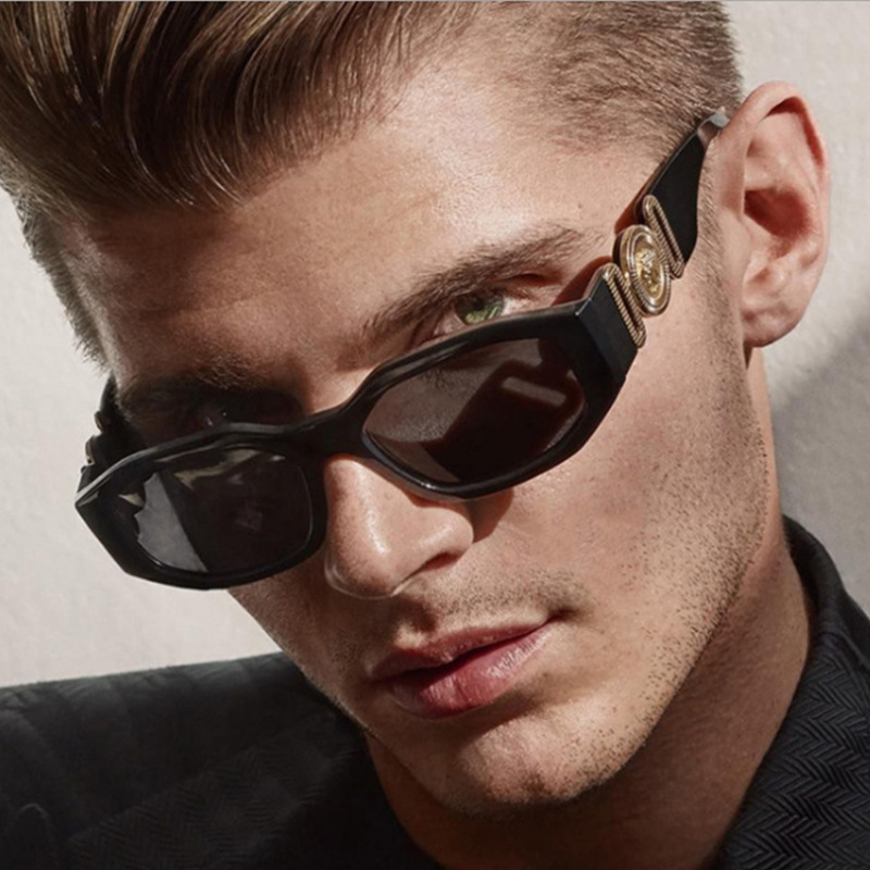 Une paire de PC hommes et femm - Men Accessories Online avis et prix
