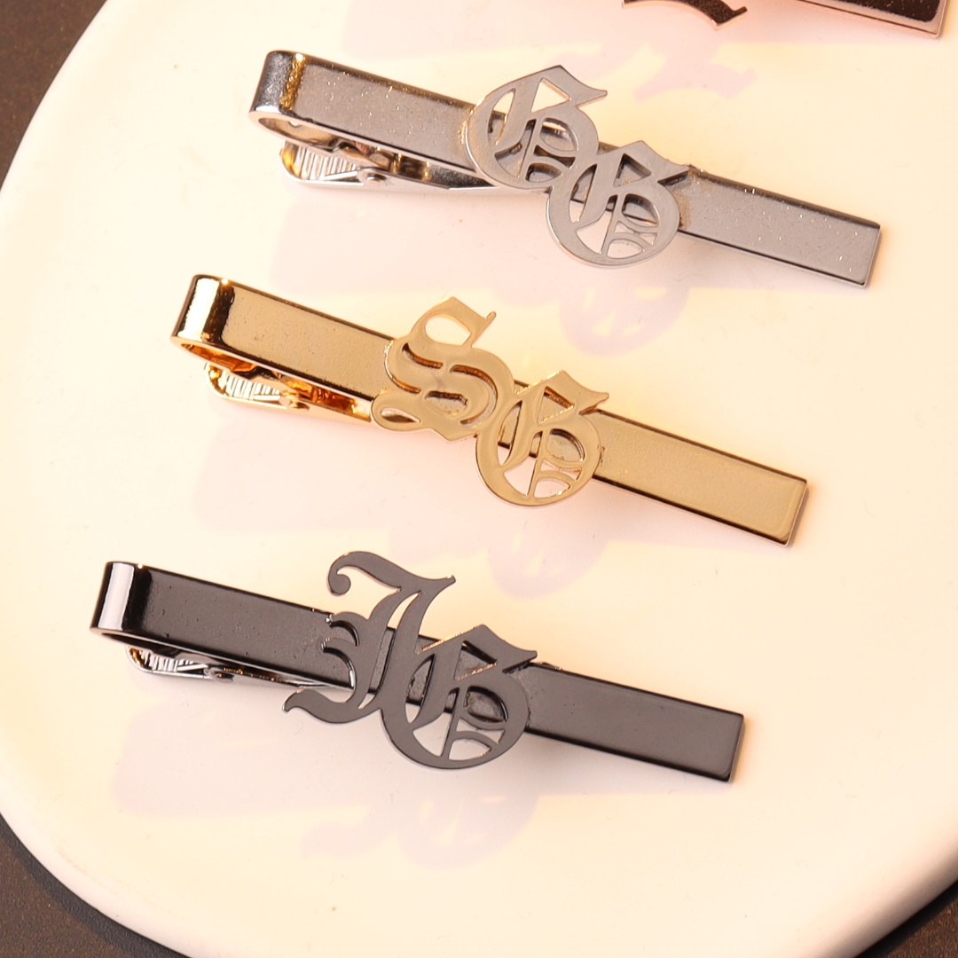 Pince à cravate avec initiales - Men Accessories Name avis et prix