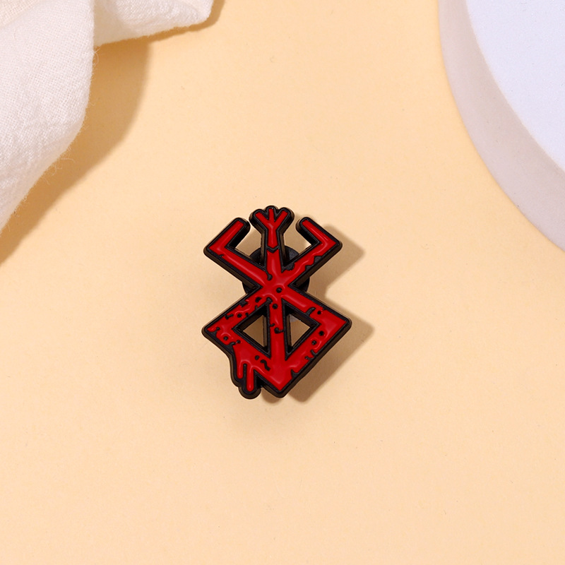 Broches et badges de jeu très  - Men Accessories Online avis et prix